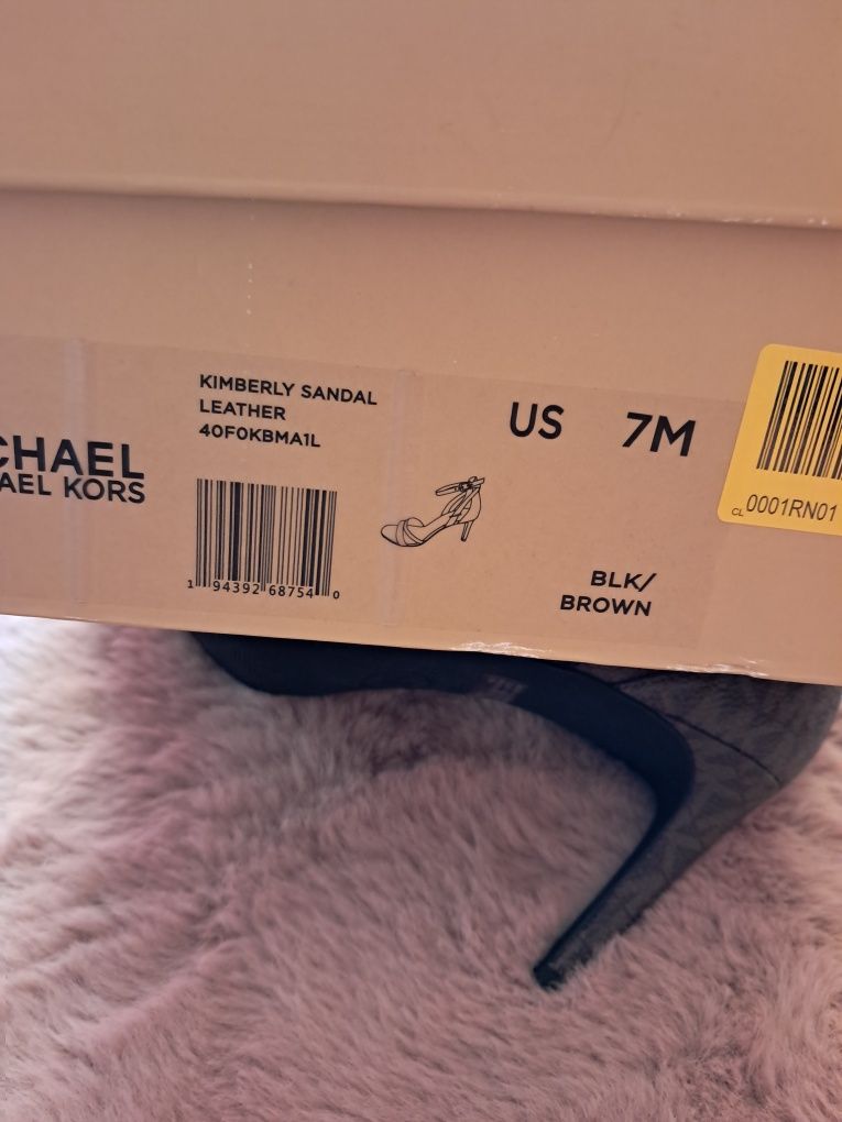 Michael Kors sandałki na obcasie wysokie MK skórzane r 37 monogram log