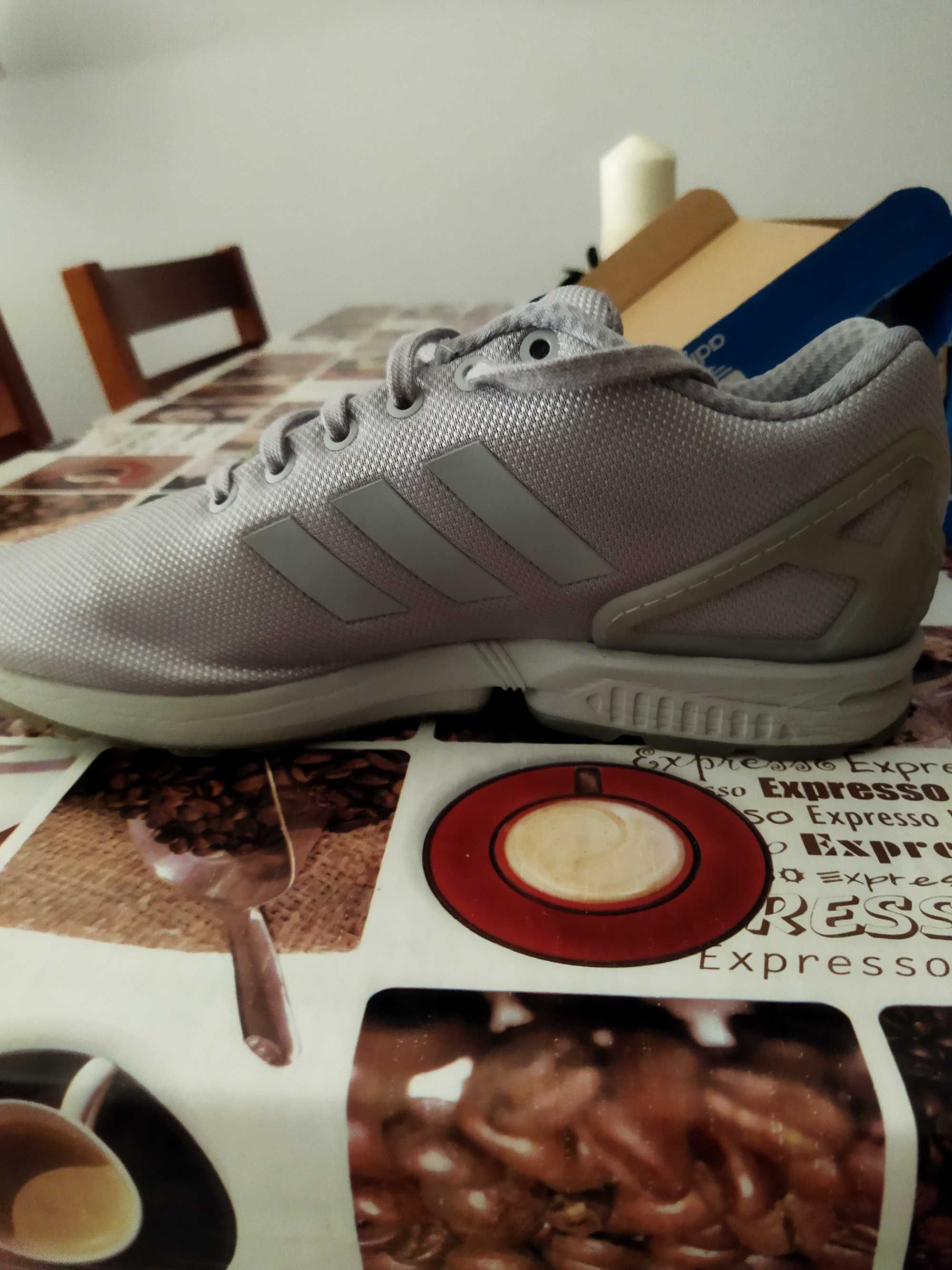 Adidas ZX Flux de tamanho n°42 em bom estado