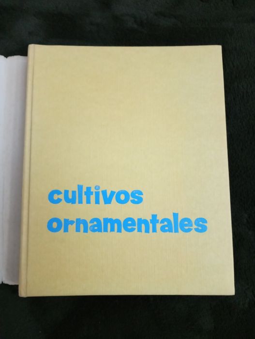 Cultivos Ornamentales	- Jesús Miranda de Larra y de Onís 1975 1 Edição