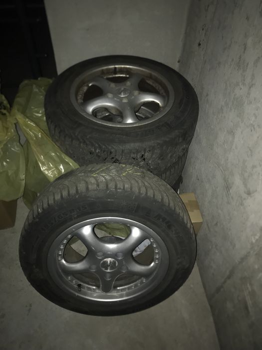 Opony zimowe na alufelgach 195/65r15