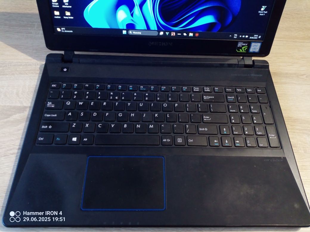 Laptop Medion Erazer do gier 15.6' napęd 24 GB ram SSD gratisy