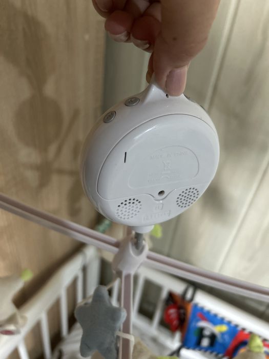 Мобіль. Дитяча іграшка. Музична іграшка