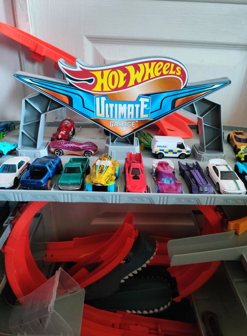 Гараж парковка паркинг Hot Wheels Ultimate акула хот вілс трек хотвілс