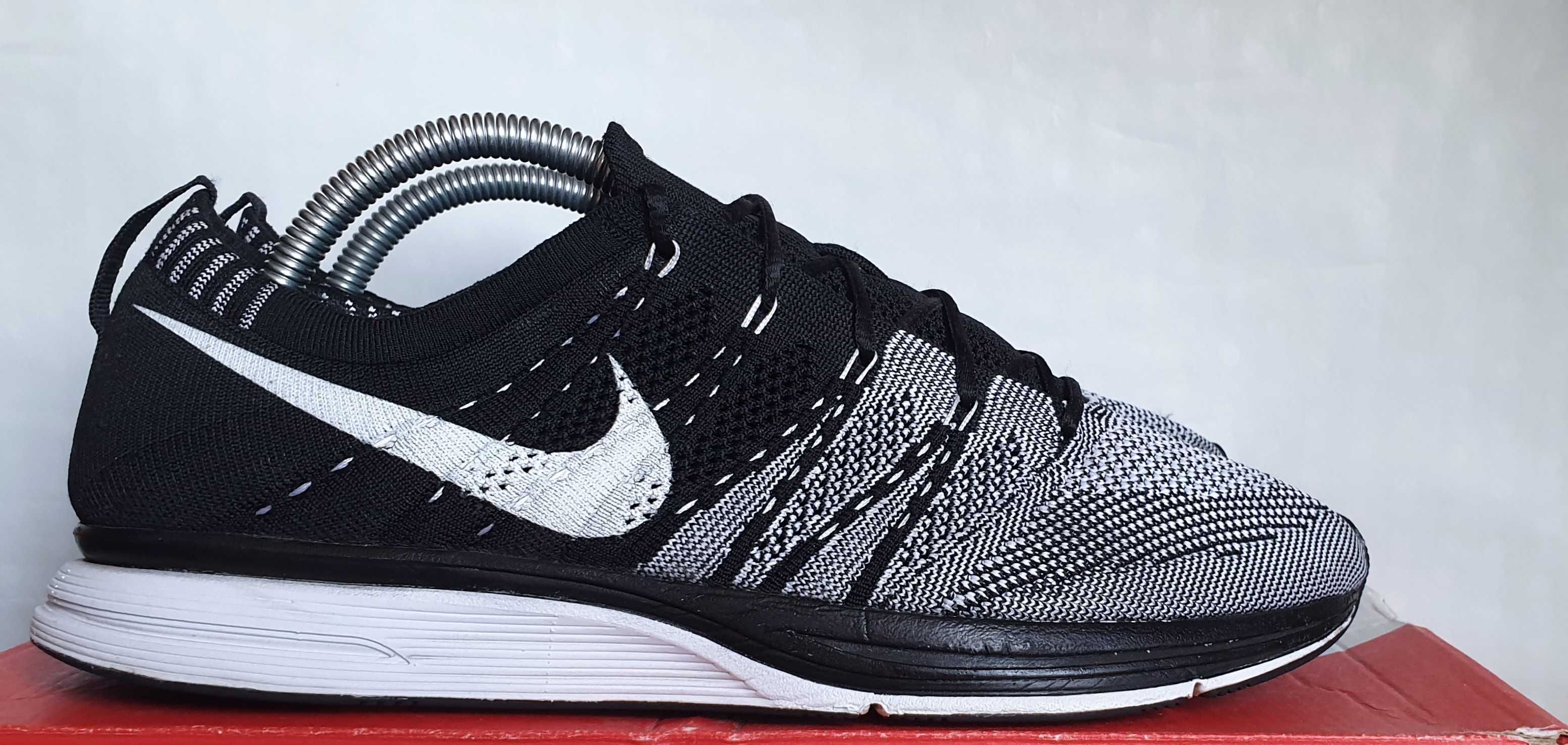 Nike Flyknit Trainer+ Unpadded Black White Oreo 2012 9.5US/43EUR