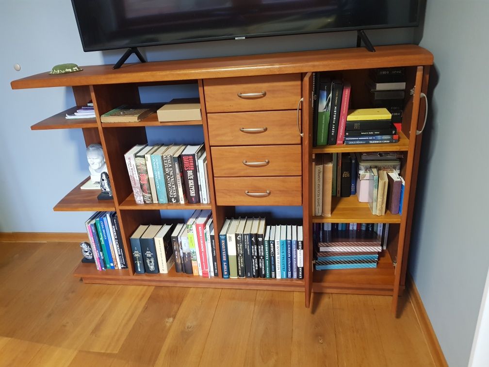 komoda (sideboard)
