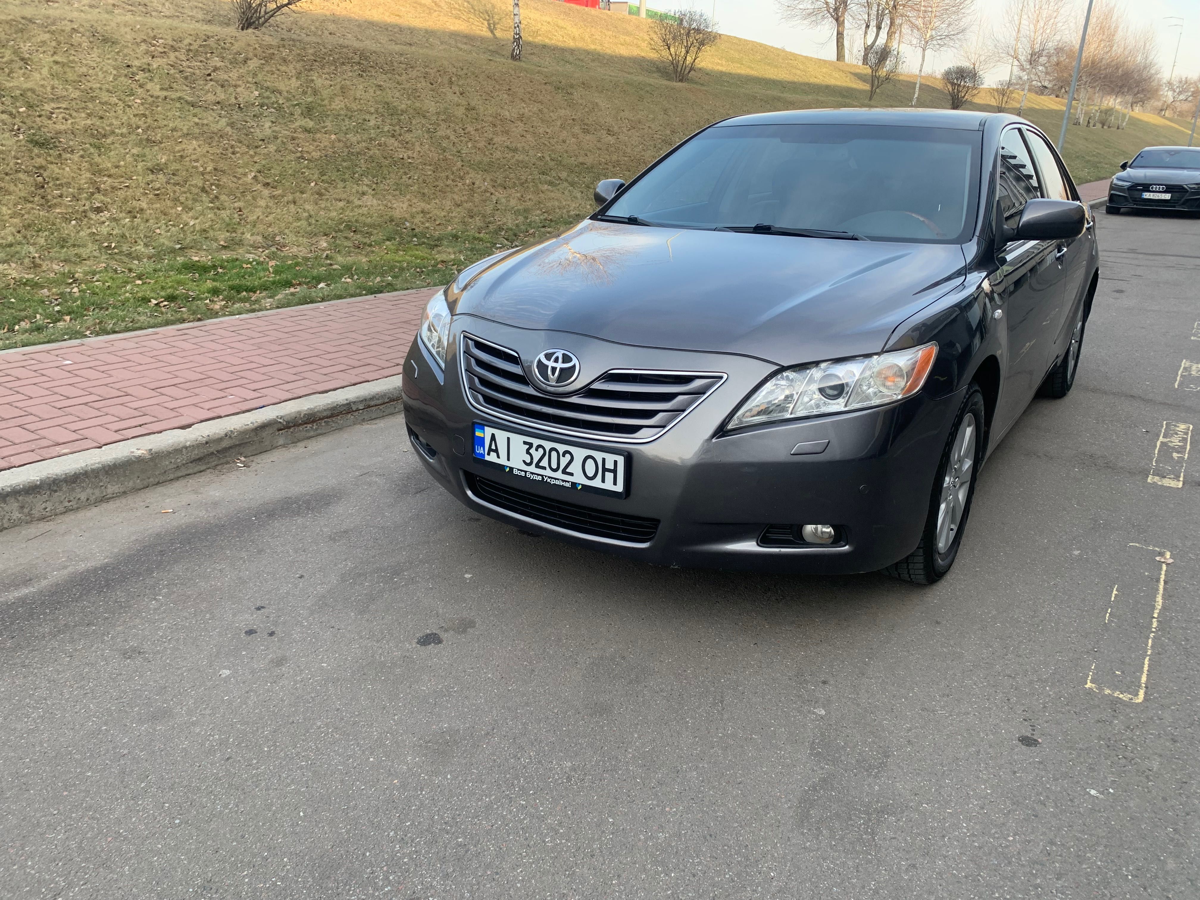 Тойта камри 3,5 офифиал 2007