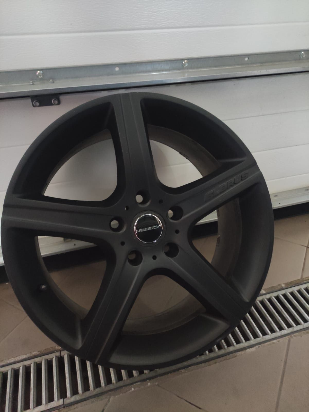 Продам диски Vossen r18