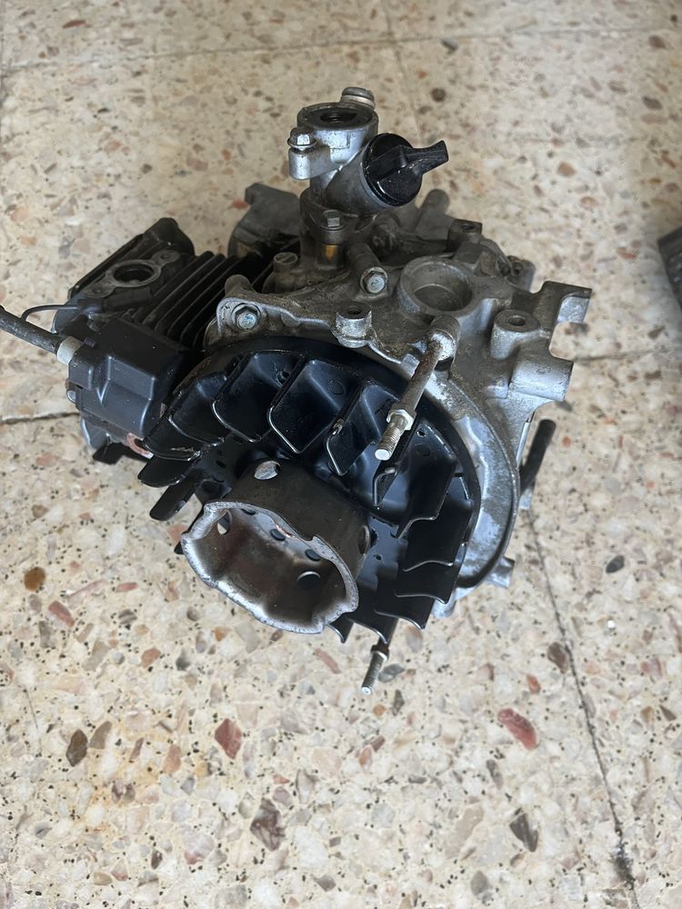 Honda BF2.3D, Motor de popa, Outboard Engine