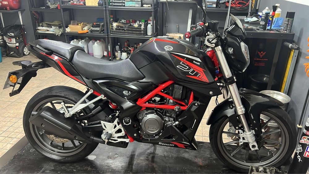 Benelli 251 Naked