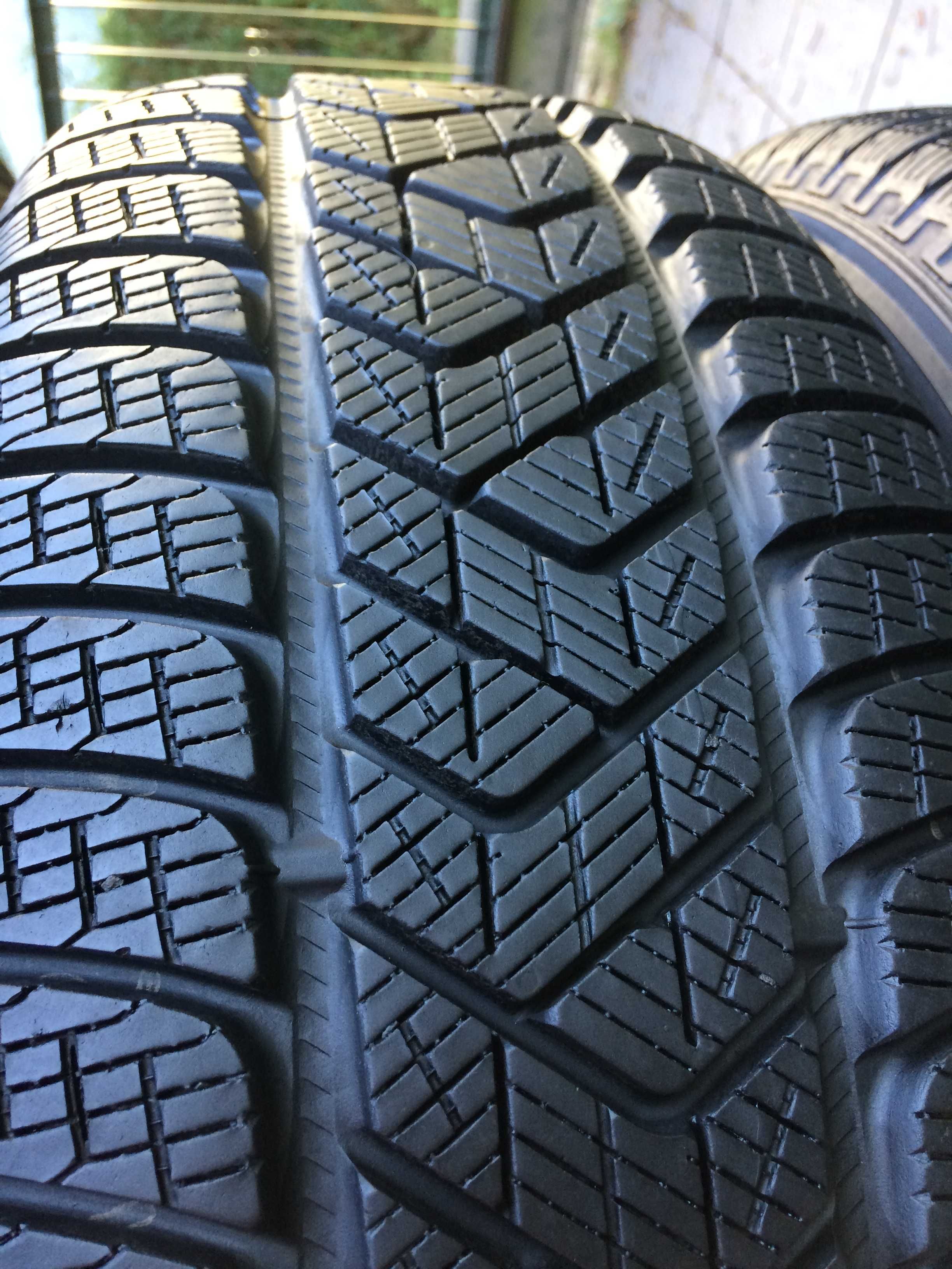 235/65r17 104H M0 Pirelli Winter Scorpion, opony zimowe