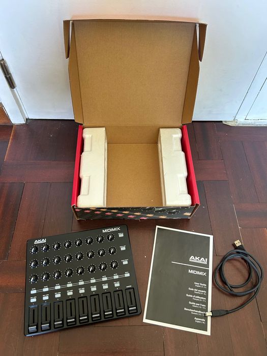 Controlador MIDI Akai MIDImix – Como novo / Completo na caixa