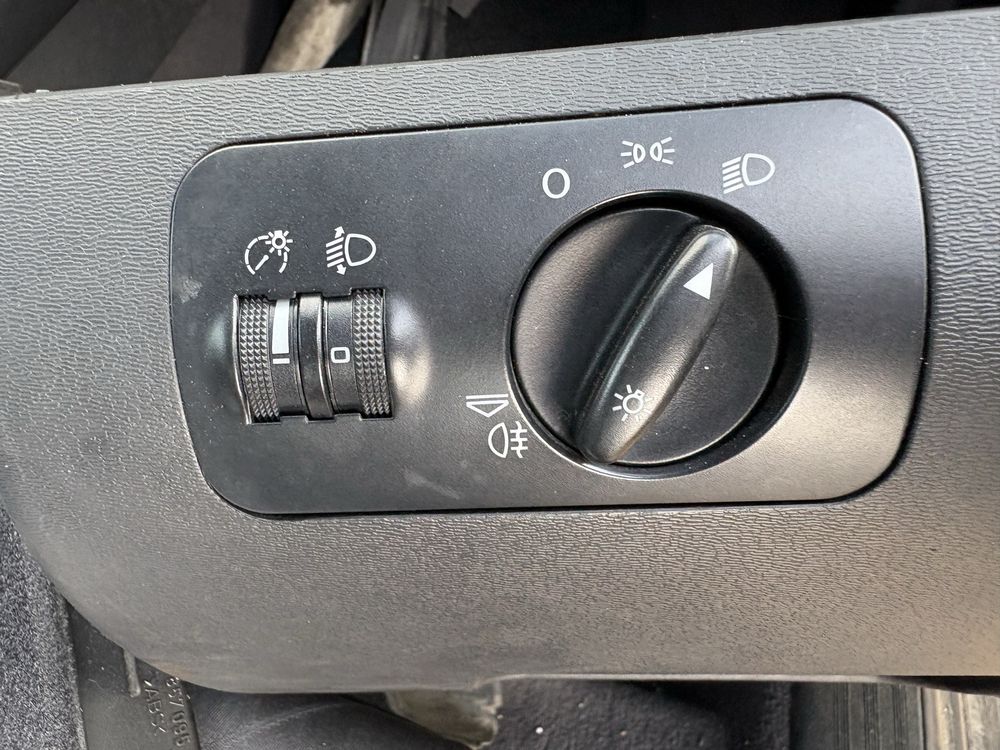 Botoes luz Audi a3 8L