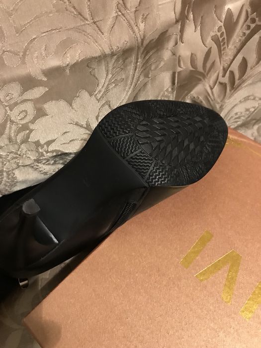 Нові ботфорти (чоботи) з натуральної шкіри 38,5