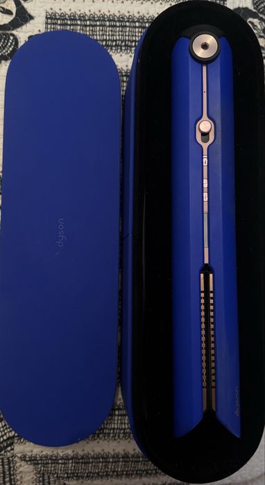 Alisador semi novo Dyson
