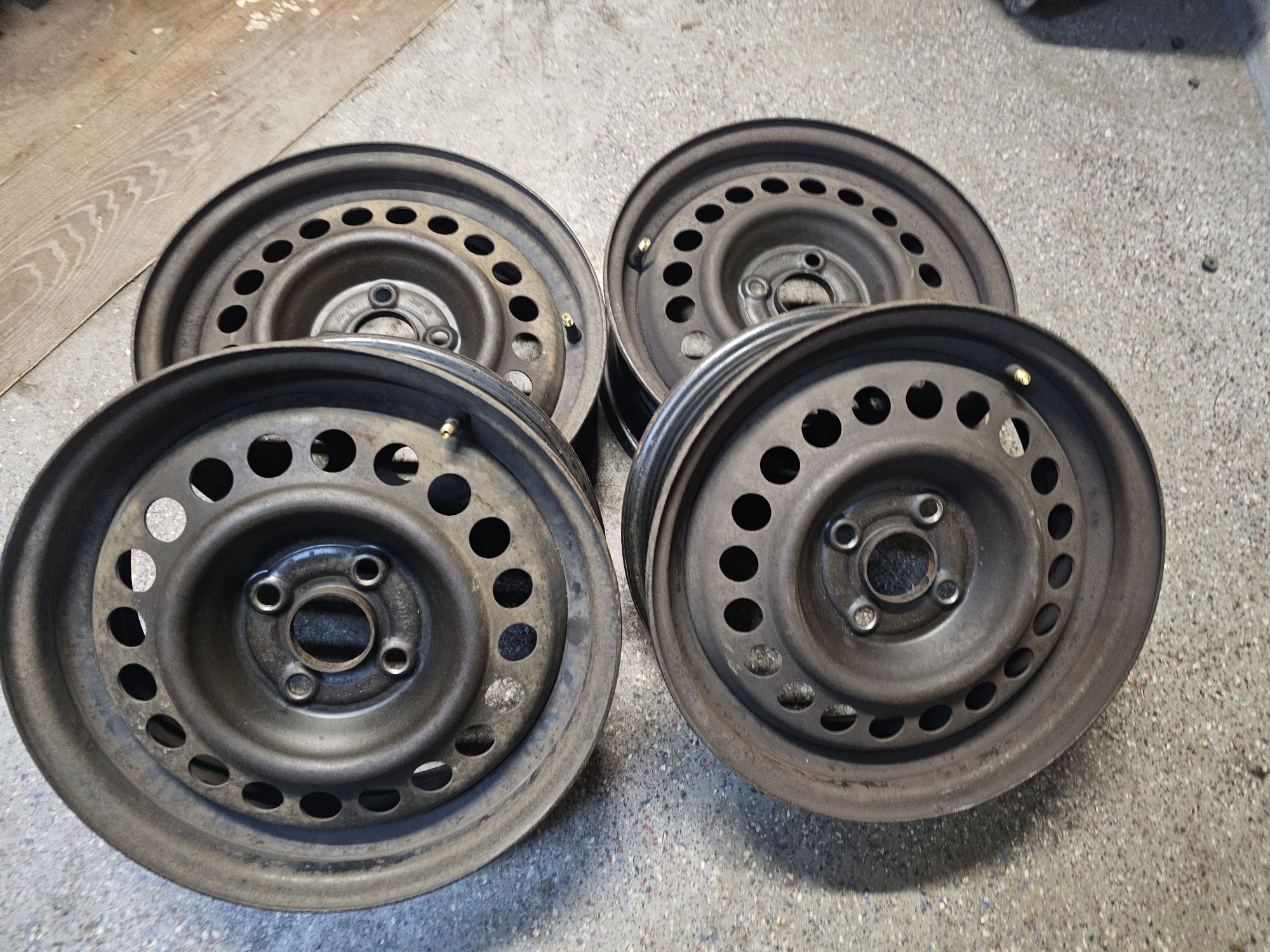 Felgi Stalowe Honda R15 4x100 ET45-5.5J