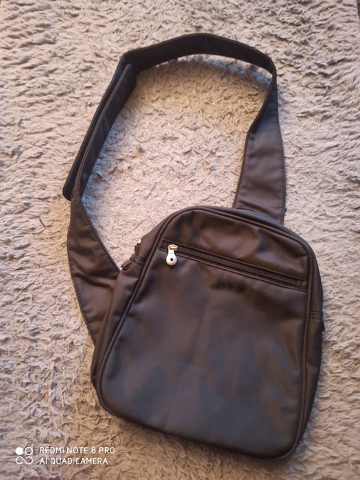 Torba na ramię męska firmy MEXX czarna