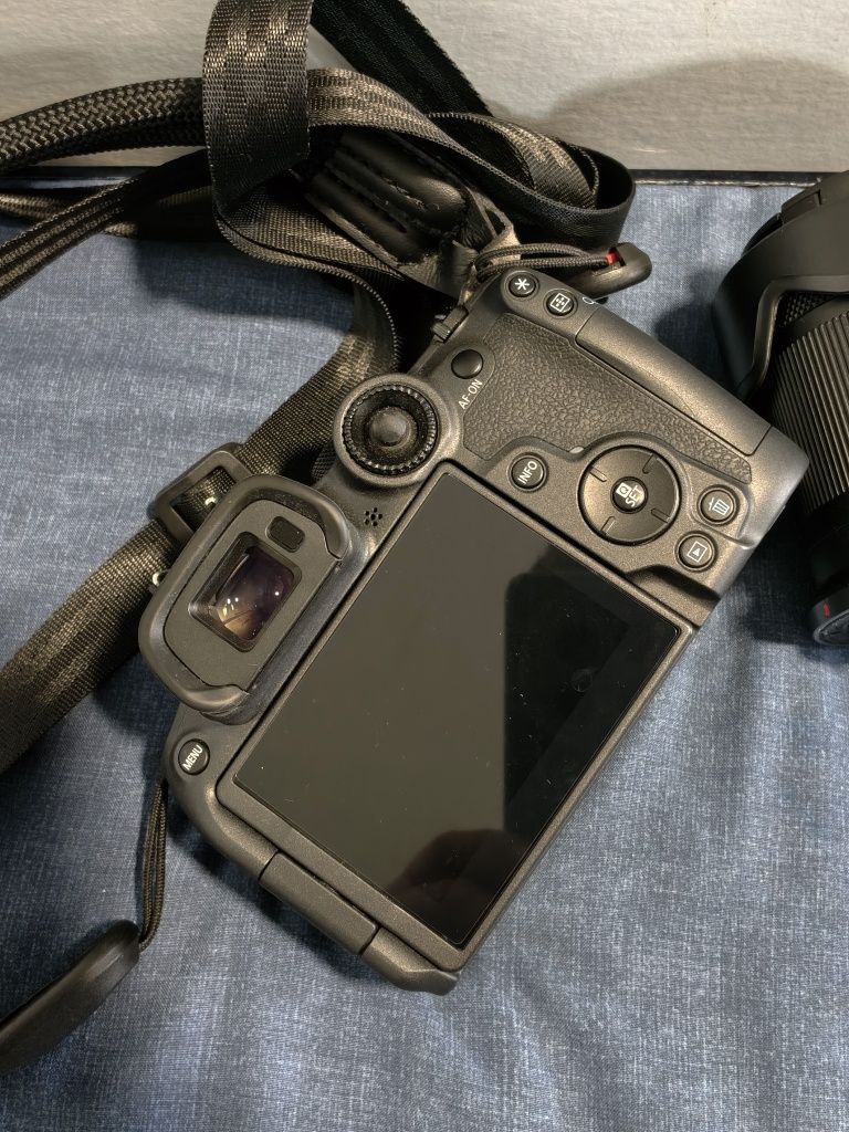 Canon R7 kit lente