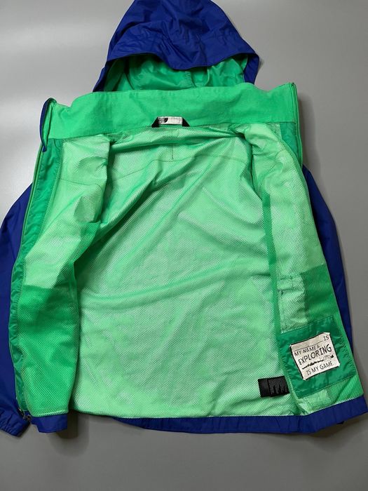 Якісна вітровка від The North Face DryVent