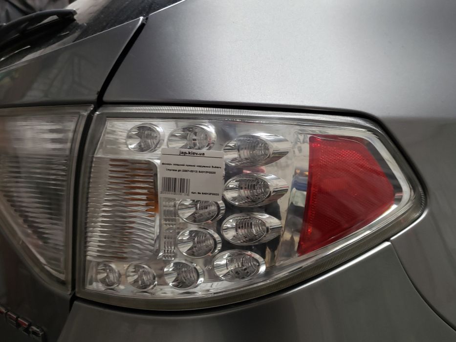фонарь ззадний правий наружний Subaru Impreza gh разборка