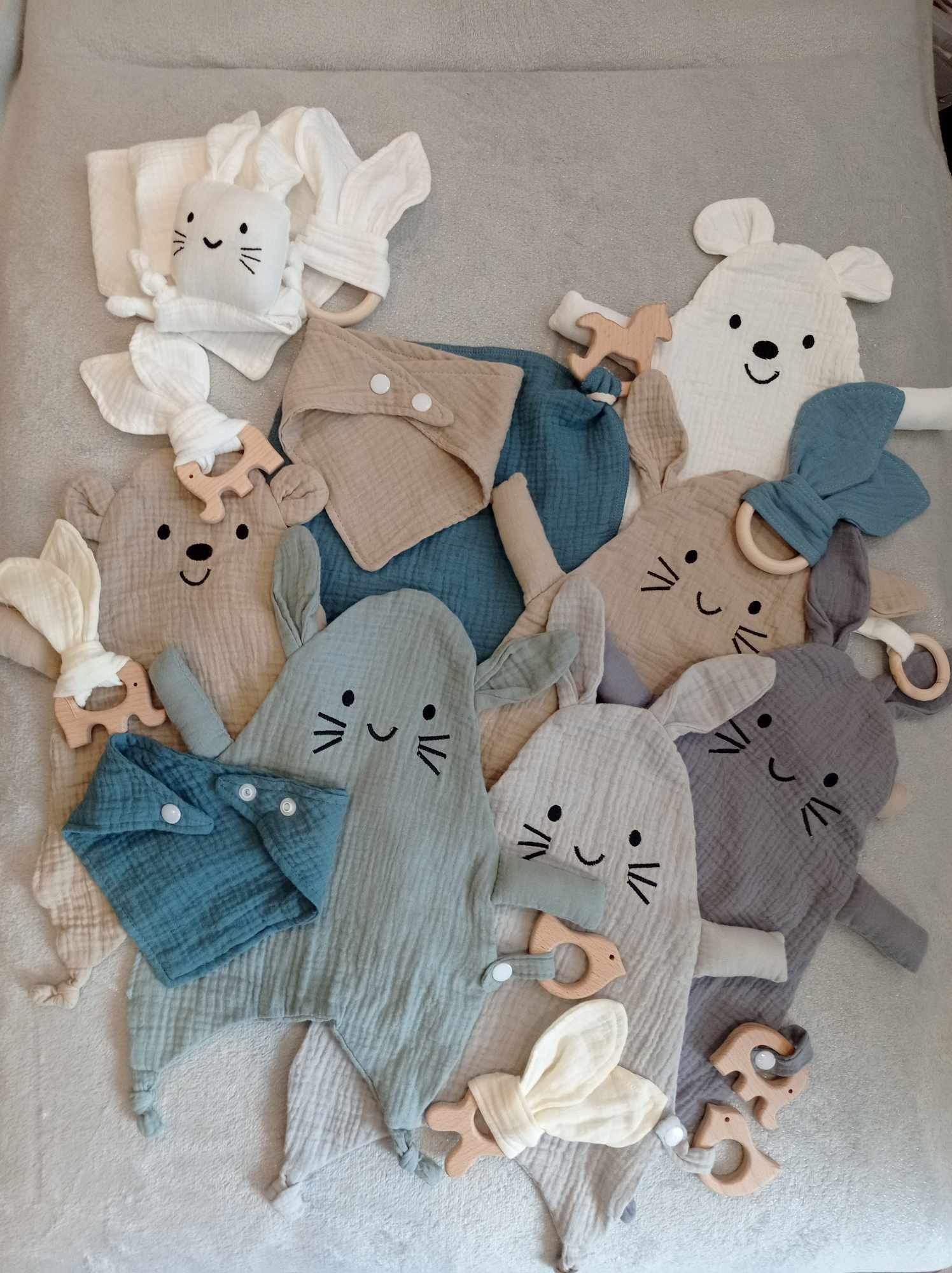 Pieluszka muślinowa Gryzaczek drewniany śliniaczek baby shower prezent
