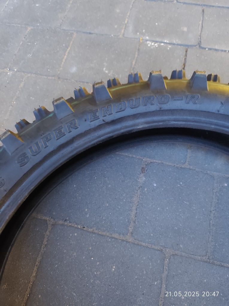 Nowa opona super enduro-r 120/90-18