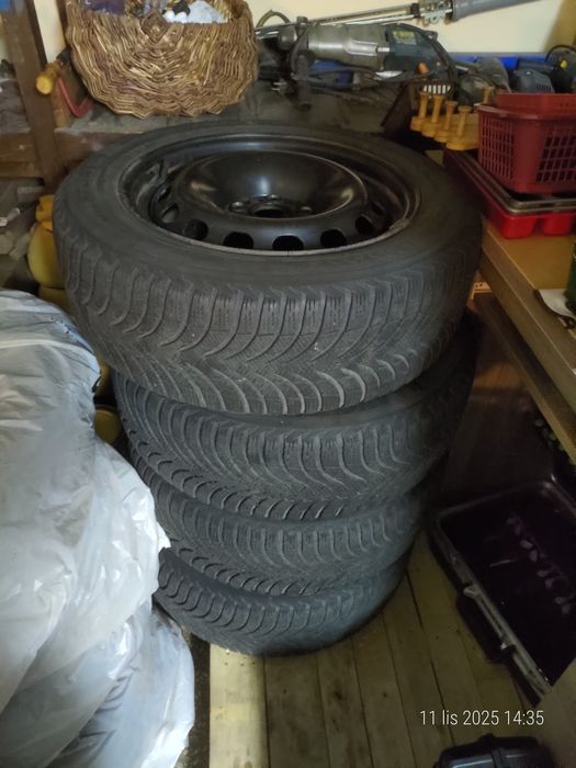 Komplet opon zimowych Audi 5x112 205/55/r16 91T