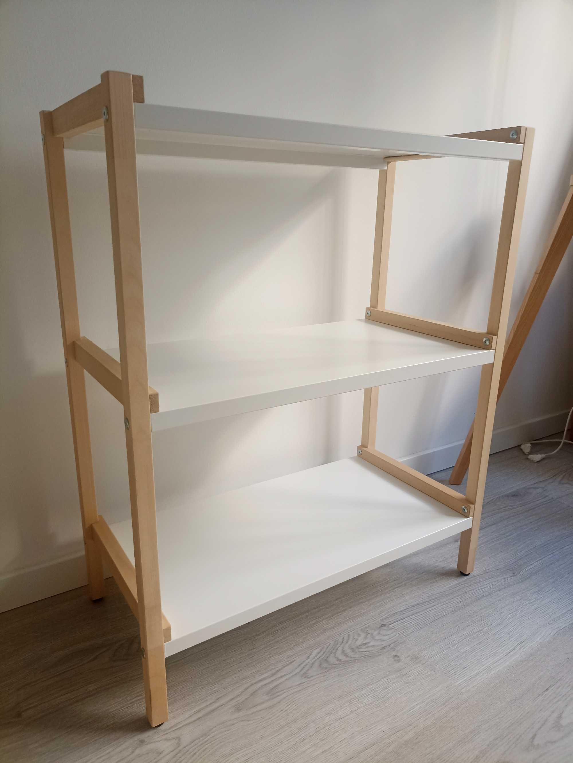 Shelf/Estante - Ikea - EKENABBEN
