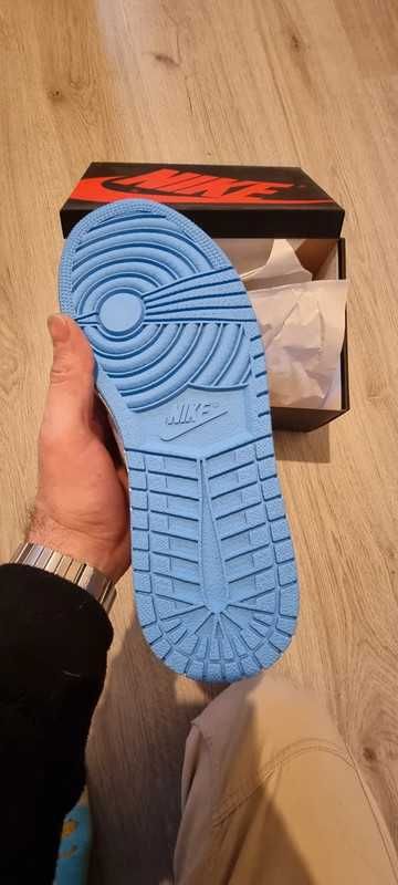 Jordan 1 Retro High OG University Blue EU.43