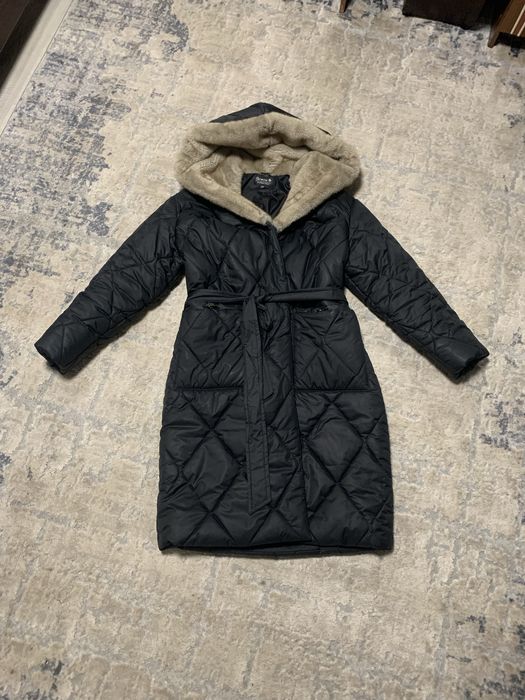 Пуховик жіночий чорний