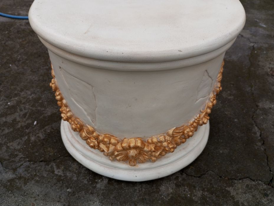 Półkolumna kolumna gipsowa czarny mat beż złoto