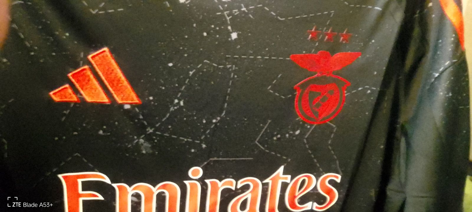 Nova e a mais pedida camisola do Benfica