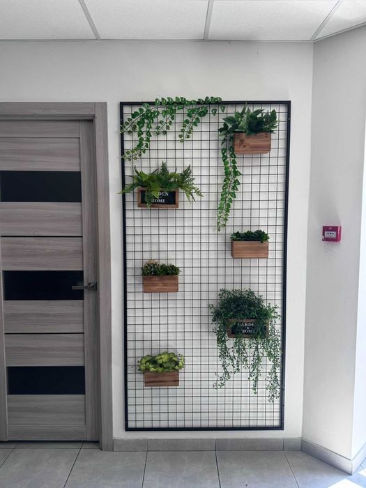 Металеве обладнання для магазинів: сітки, мудборди, гачки, полички