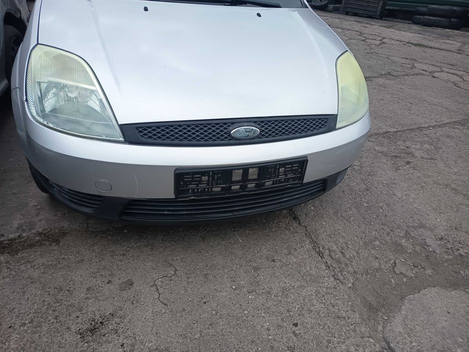 Ford Fiesta MK5 62 zderzak przedni FV transport/dostawa