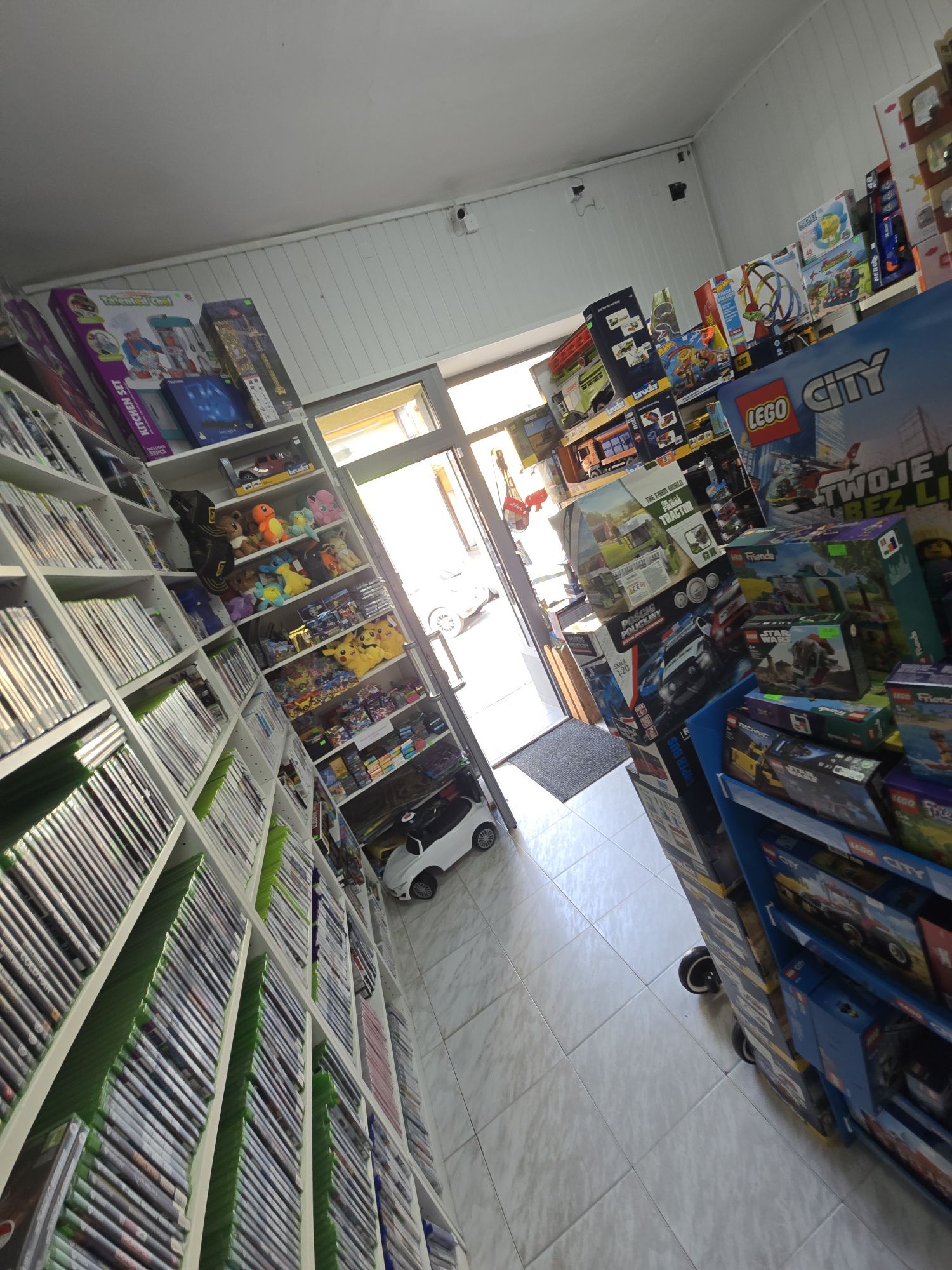 Sklep gamingowy pad ps4 zabawki konsole gry hel balony serwis ps5 xbox