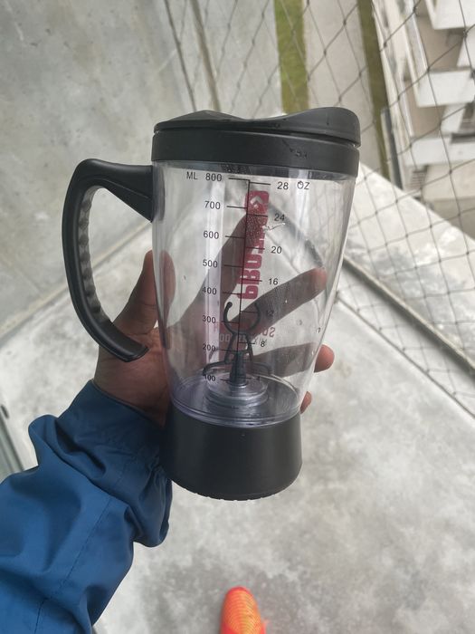 Liquidificadora portátil Prozis mixer 9000 a pilhas