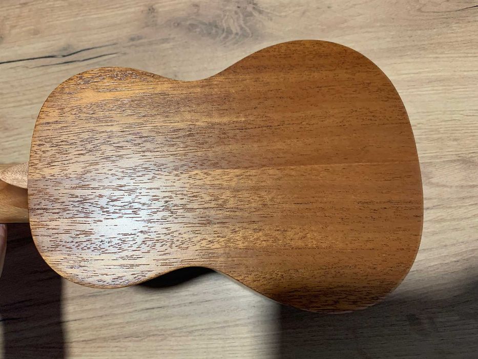 Ukulele Alvarez model RU22S + stroik Ibanez PU3