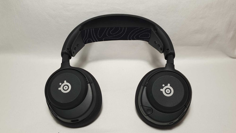 Słuchawki bezprzewodowe SteelSeries Arctis Nova 5 jak NOWE.