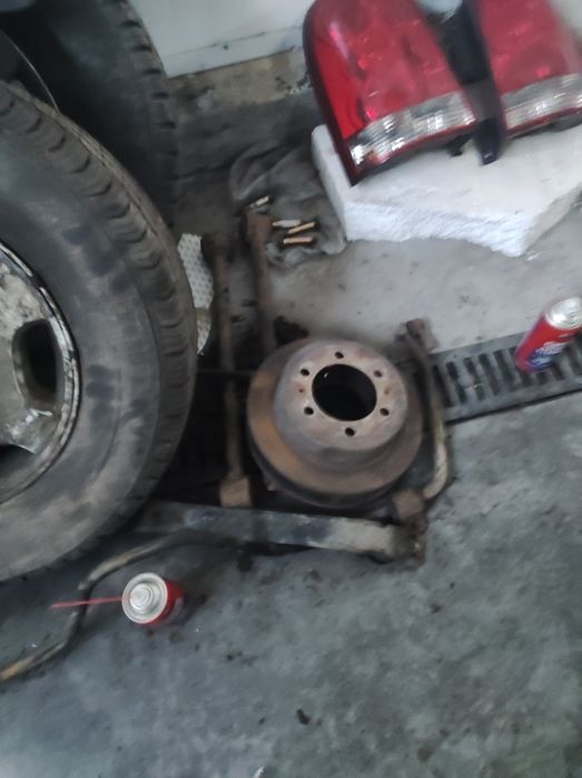 Супорт передній задній сангйонг рекстон rexton 1 2 W ssangyong ступиця