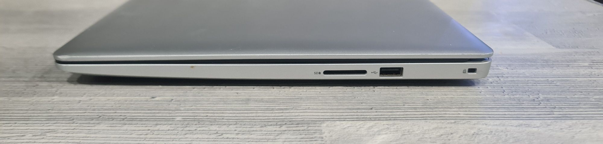 Laptop DELL, Intel I5, 8GB ram ddr4, 128GB SSD m2 + 500Gb hdd, 15,6 ca