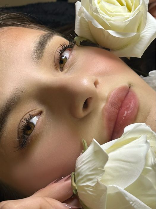 Нарощування вій, ламінування вій