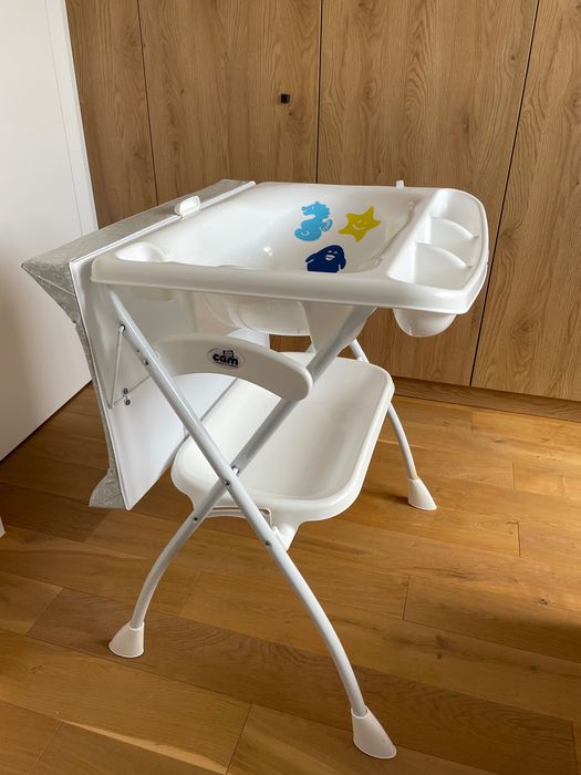 Komoda kąpielowa dla niemowląt wanienka przewijak składany