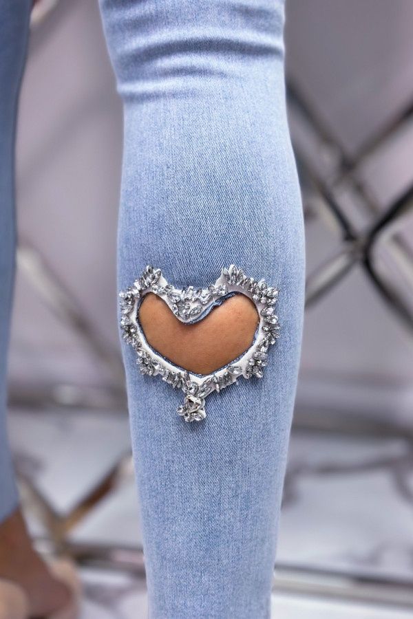 Elastyczne jeansy damskie z sercem tył kryształki wysoki stan XS 34