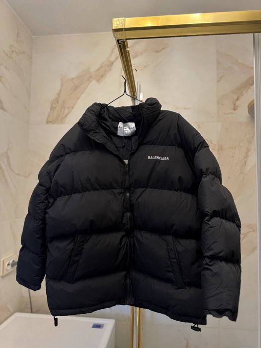 Куртка в стилі Balenicaga