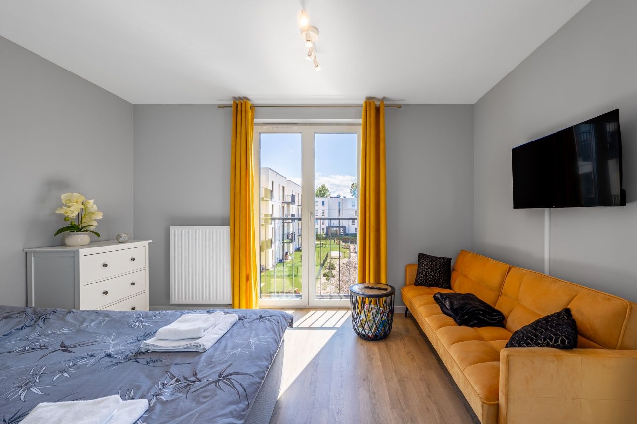 Apartament w Rumi przy Błoniach Janowskich