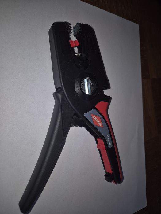 Zciągacz izolacji knipex