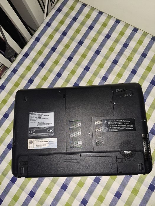 Selling Toshiba Satellite L735 with fault: turns on, turns off, turns on and off for parts64332153601025123