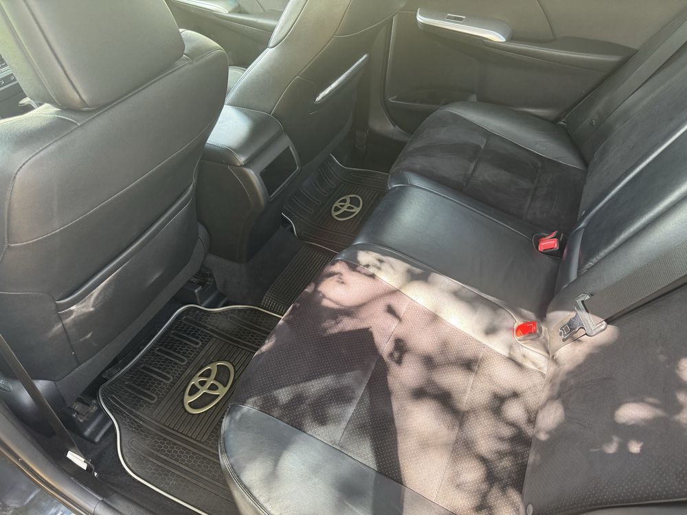 Продам TOYOTA Camry 2012 року