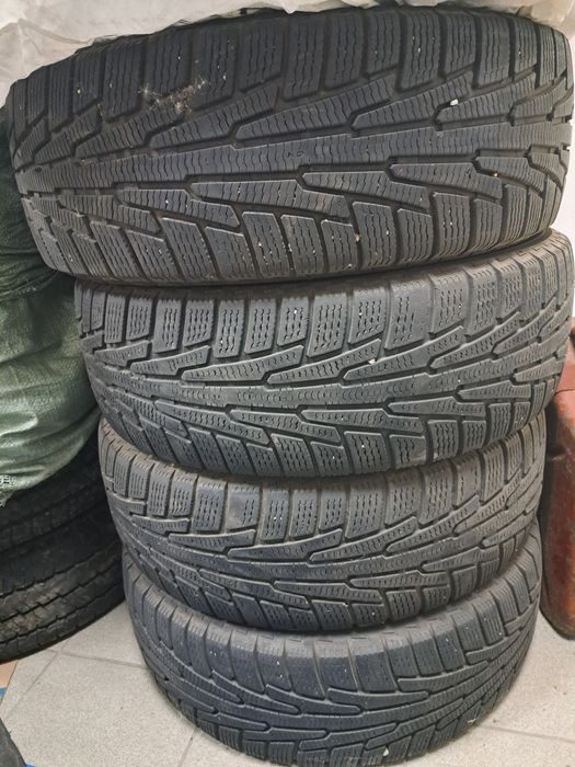 Продам резину зима 225 60 18