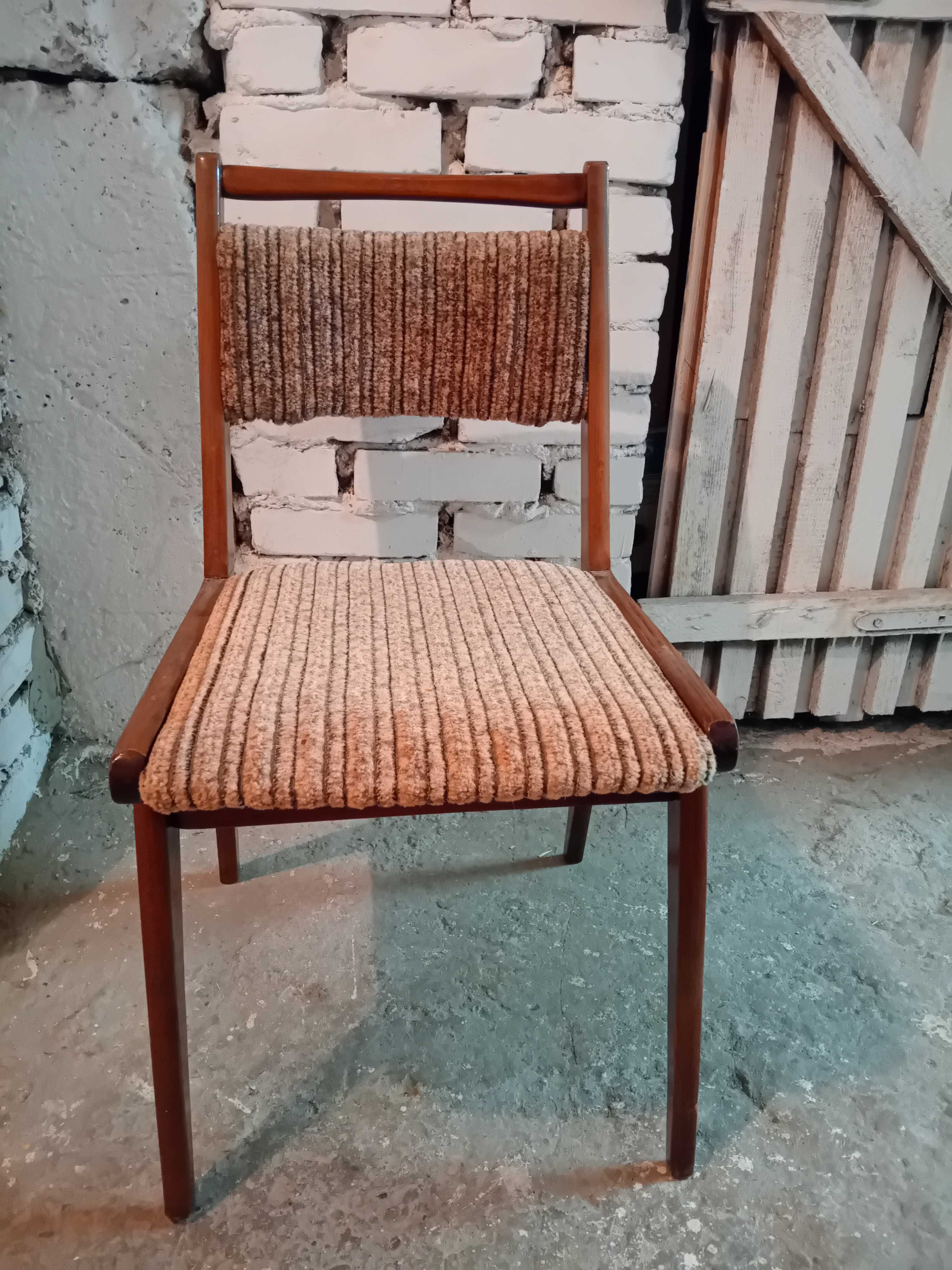 Krzesło typu JAR - PRL Jasienica