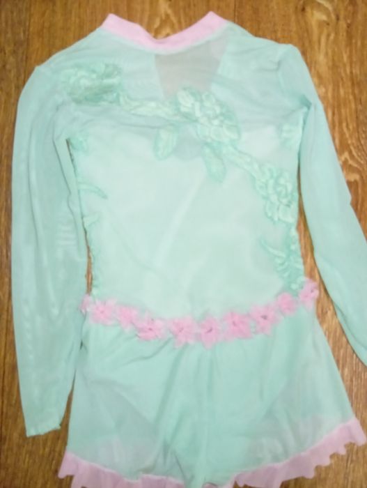 Продам танцевальный детский купальник